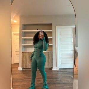 2 piece set